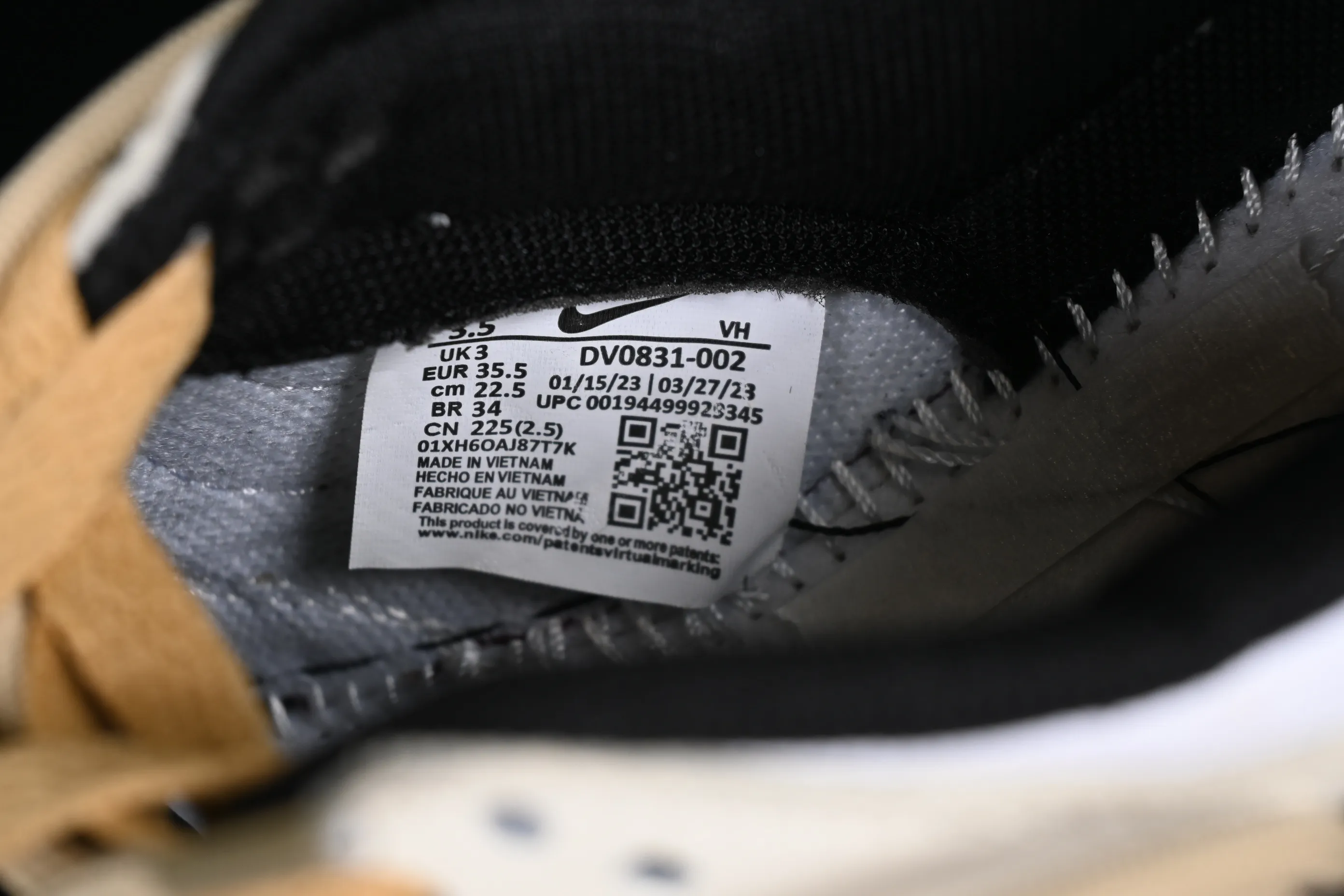 All categories Nk SB Dunk series Nk SB Dunk Low low-top sneakers Nk Dunk Low strap customization SB smashed backboard fashion casual sneakers DV0831-002